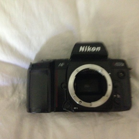 Nikon 8008s Film Camera - Picture 7 of 8